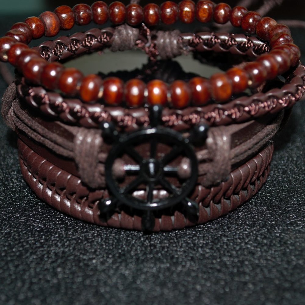 4Pcs/ Set Braided Wrap Leather Bracelets for Men Women Vintage Wooden Beads